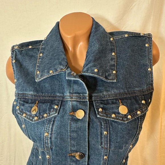Holiday Chic Studded Denim Vest Dark Wash Layering Essential NWT S-XL - Picture 6 of 15